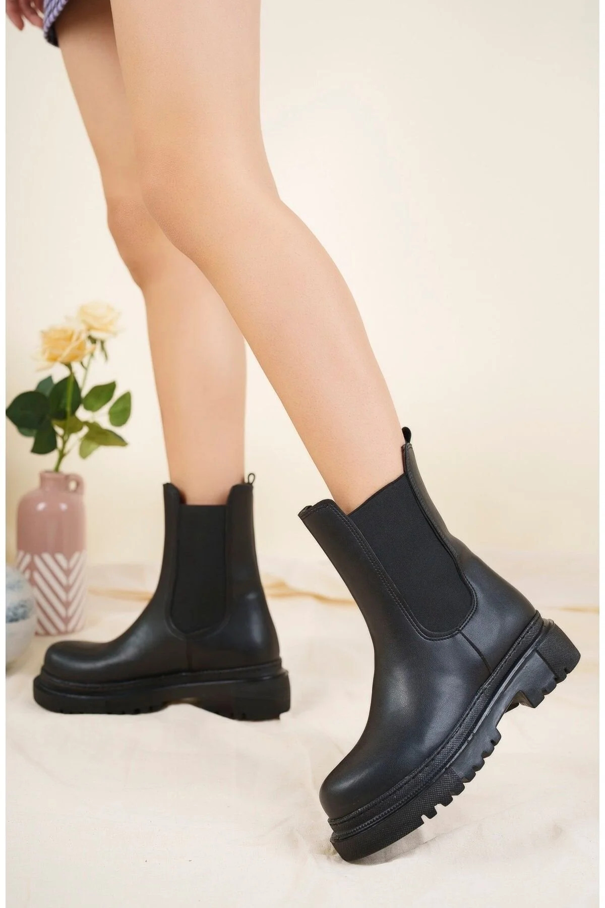 Luis a Costa 002 Siyah Lastikli Kadın Bot