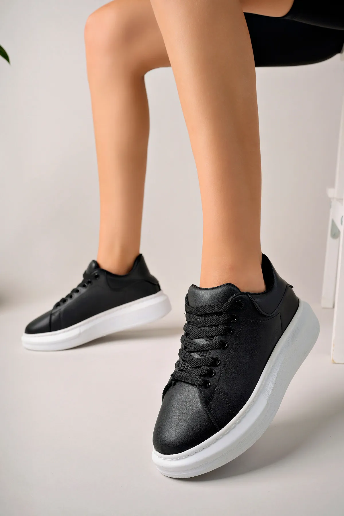 Luis a Costa LC101 Siyah Cilt Beyaz Taban Kadın Sneaker - 4