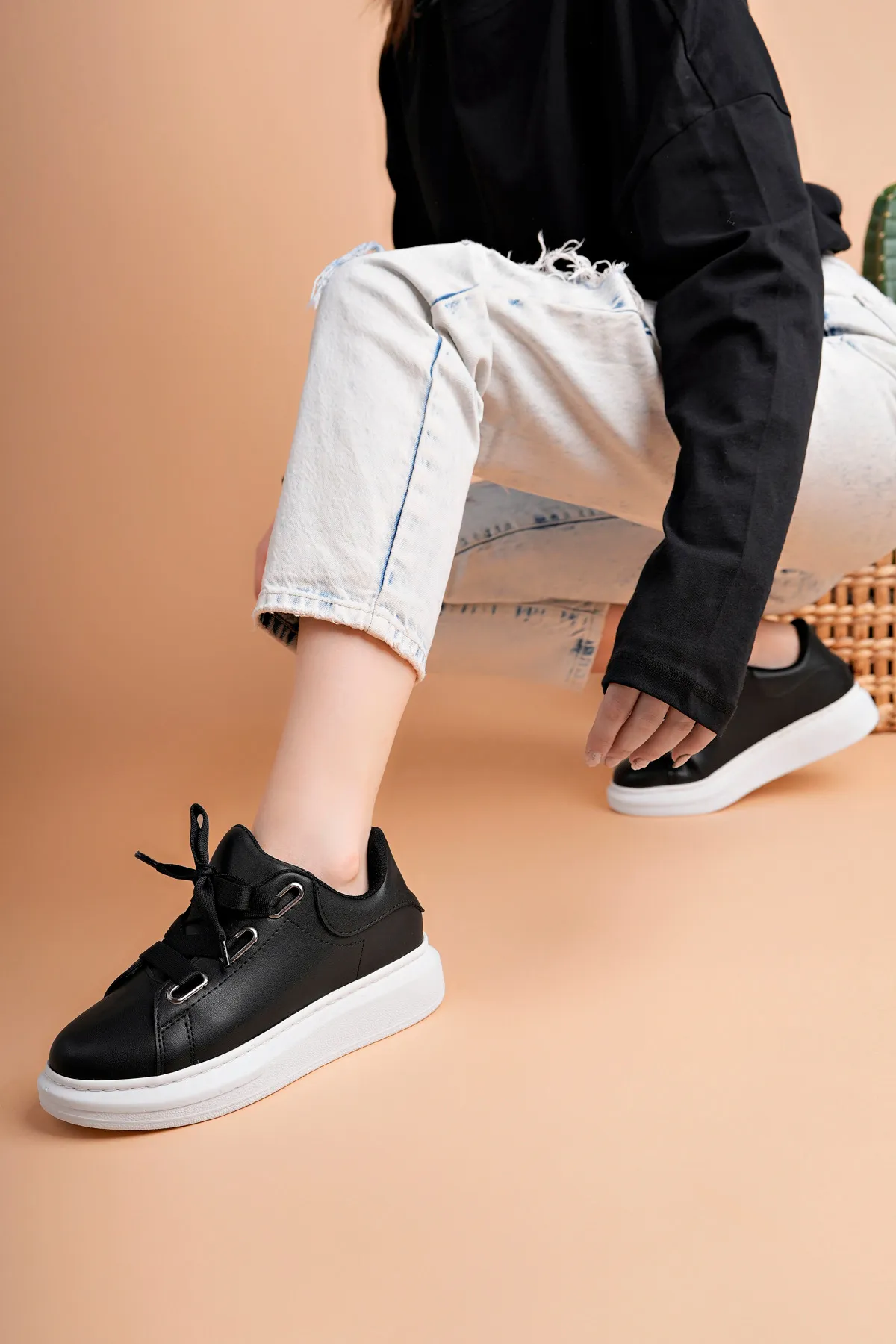 Luis a Costa LC105 Siyah Cilt Beyaz Taban Kadın Sneaker - 3