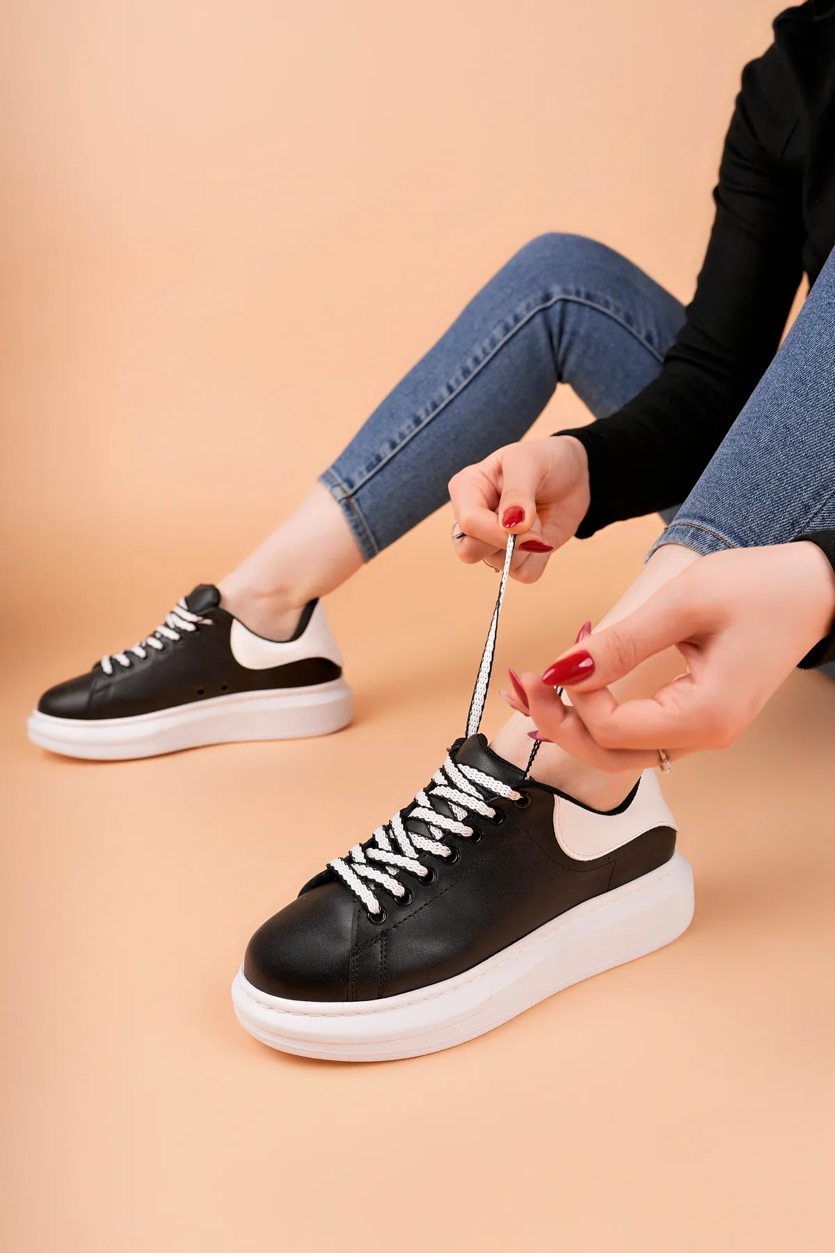 Luis a Costa LC107 Siyah Arka Beyaz BT Bağcıklı Kadın Ayakkabı