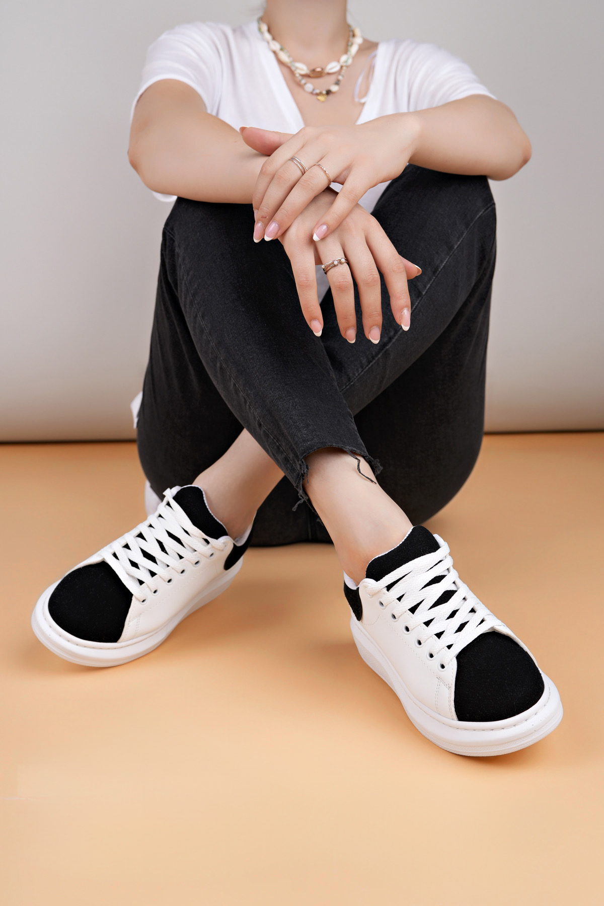 Luis a Costa LC109 Beyaz Siyah Süet Kadın Sneaker - 3