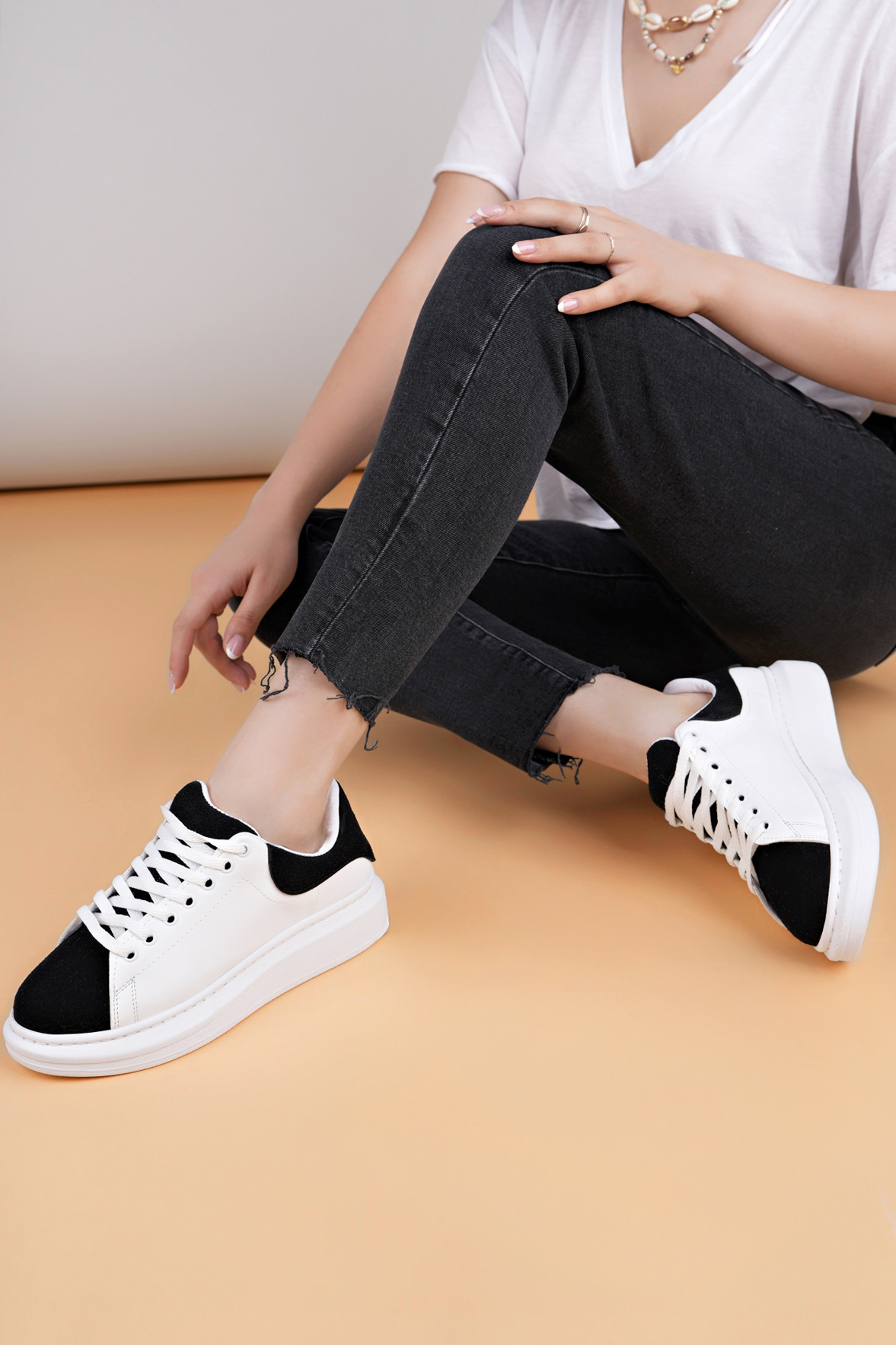 Luis a Costa LC109 Beyaz Siyah Süet Kadın Sneaker - 2