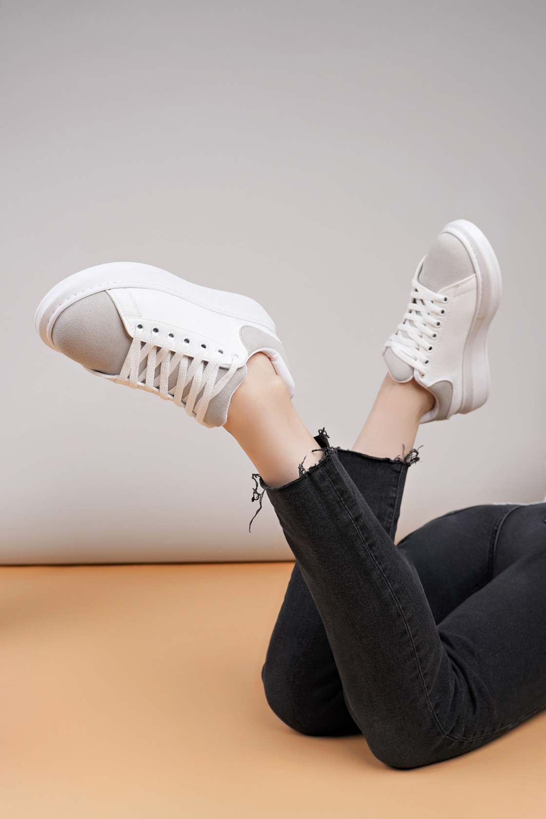 Luis a Costa LC109 Beyaz Gri Süet Kadın Sneaker - 2