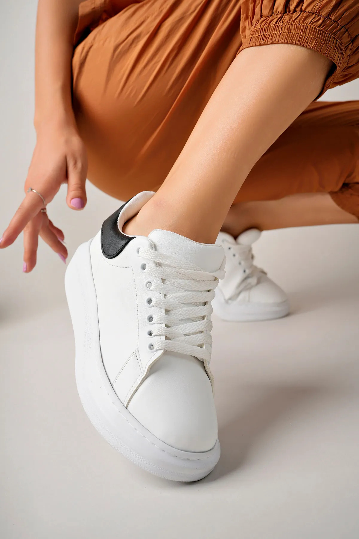 Luis a Costa LC101 Beyaz Arka Siyah Bağcıklı Kadın Ayakkabı - 5