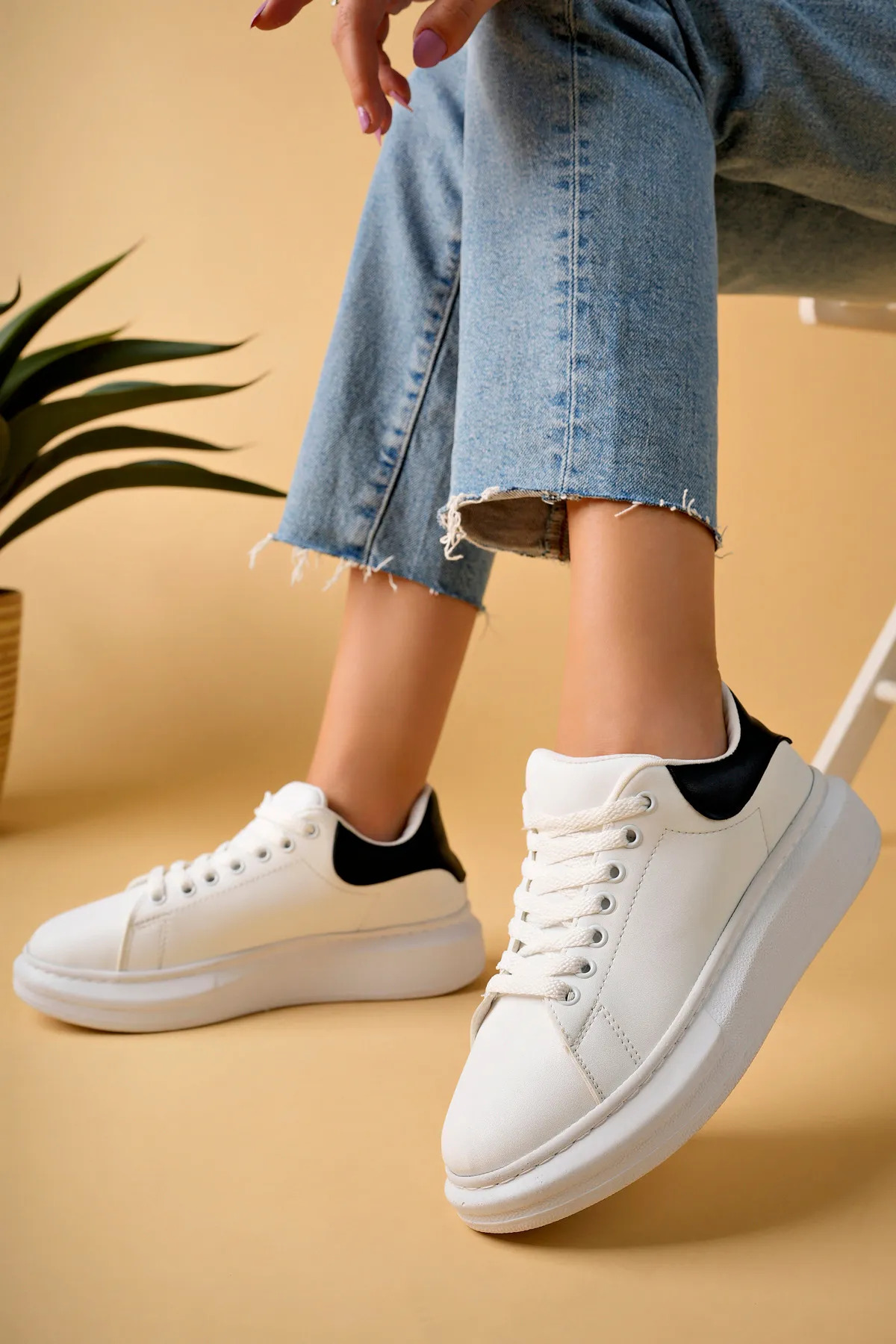 Luis a Costa LC101 Beyaz Arka Siyah Bağcıklı Kadın Ayakkabı - 3