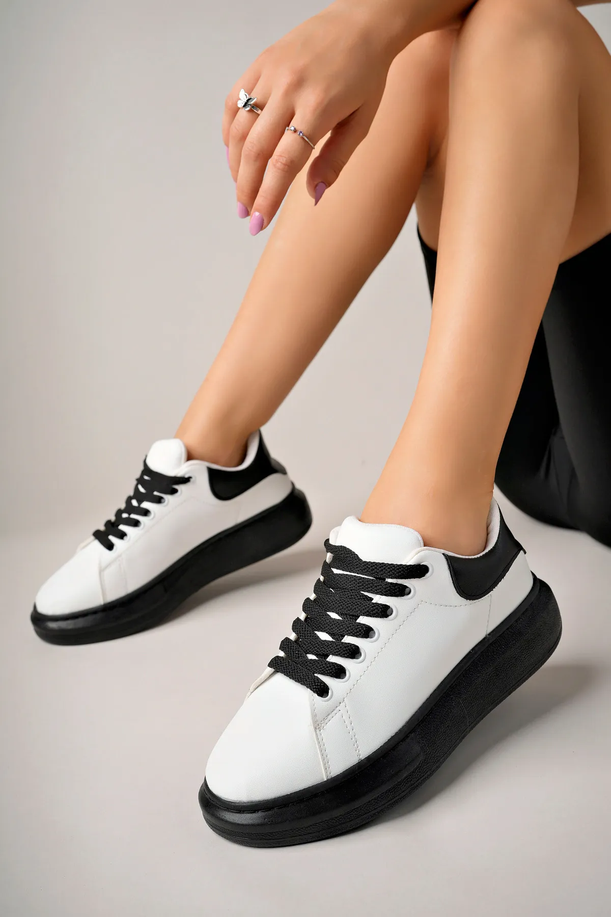 Luis a Costa LC101 Beyaz Siyah Cilt Siyah Taban Kadın Sneaker - 6